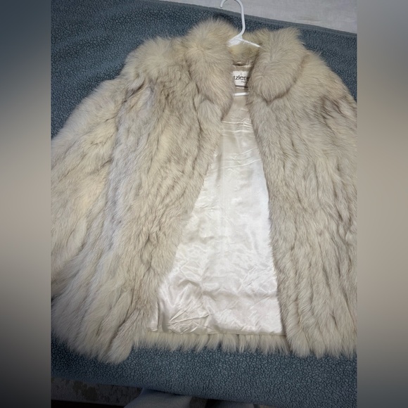 Vintage Hultzerz Maryland fur coat with bemberg lining, small. - Picture 4 of 6